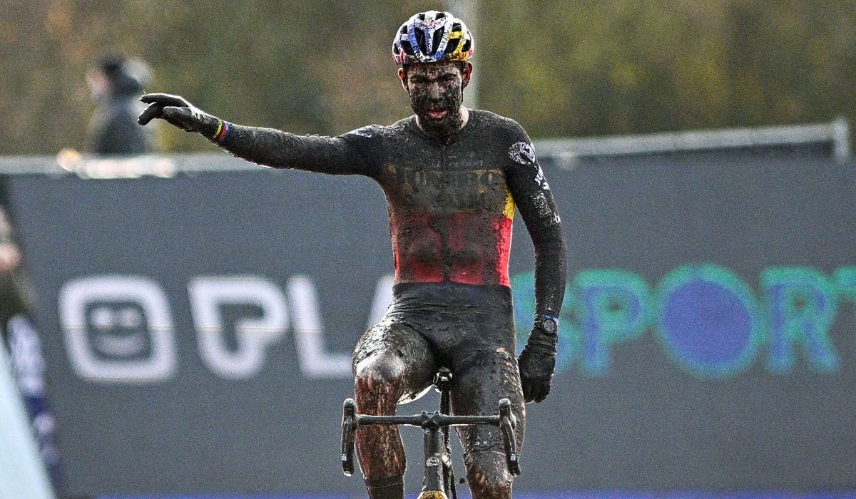 Wout Van Aert se estrena a lo grande en el Superprestigio de Boom