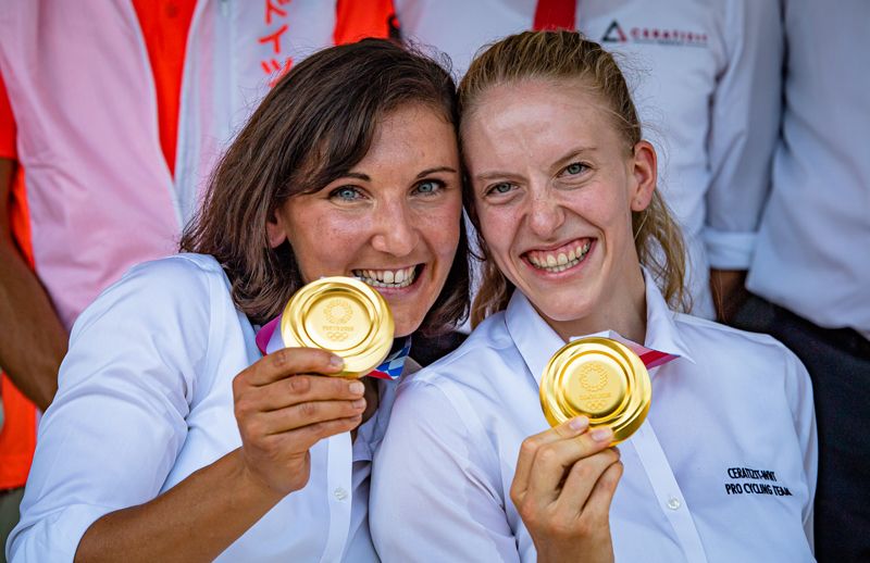 Lisa Brennauer y Franziska Brausse