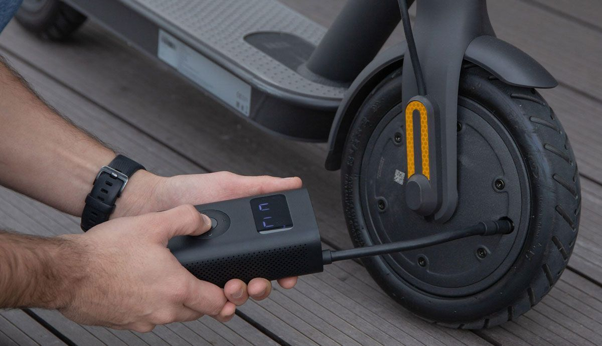 La bomba portátil Xiaomi es ideal también para los patinetes eléctricos La bomba portátil Xiaomi es ideal también para los patinetes eléctricos