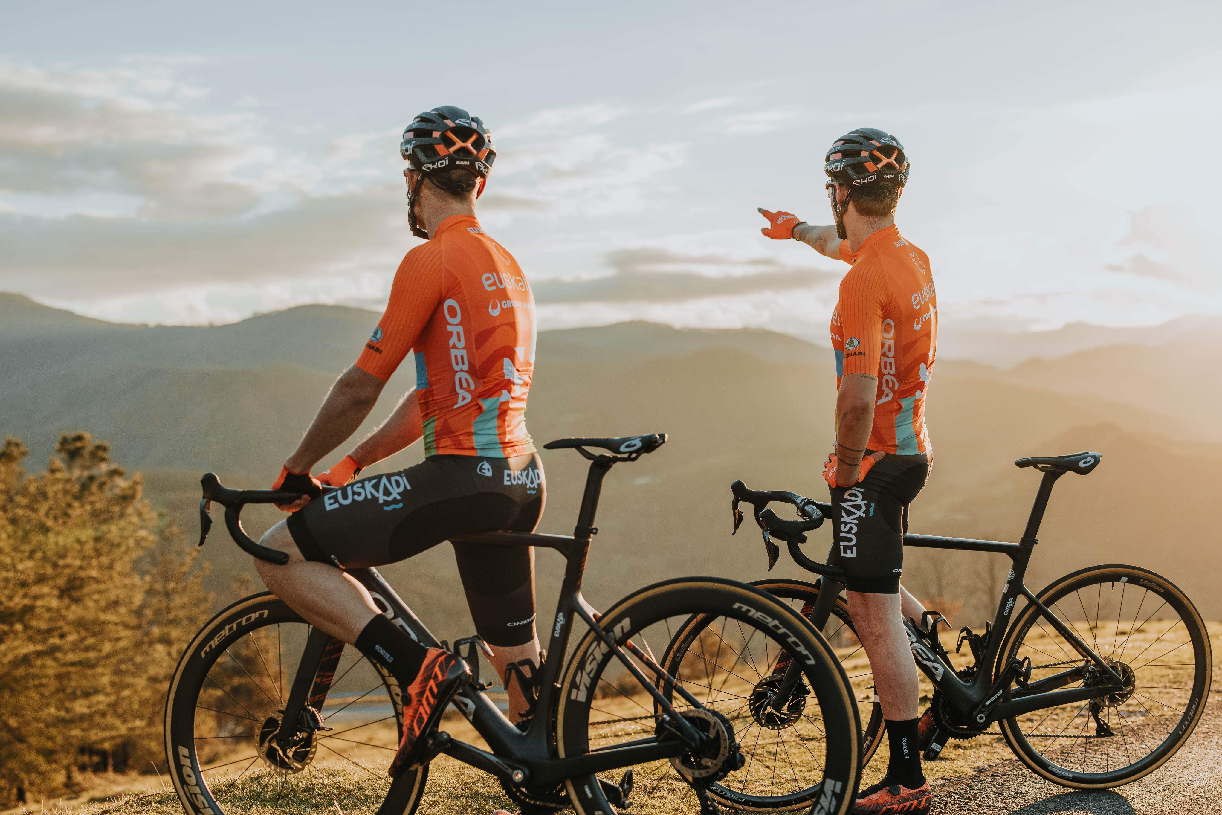 Euskaltel Euskadi 2022 Etxeondo 30 espalda