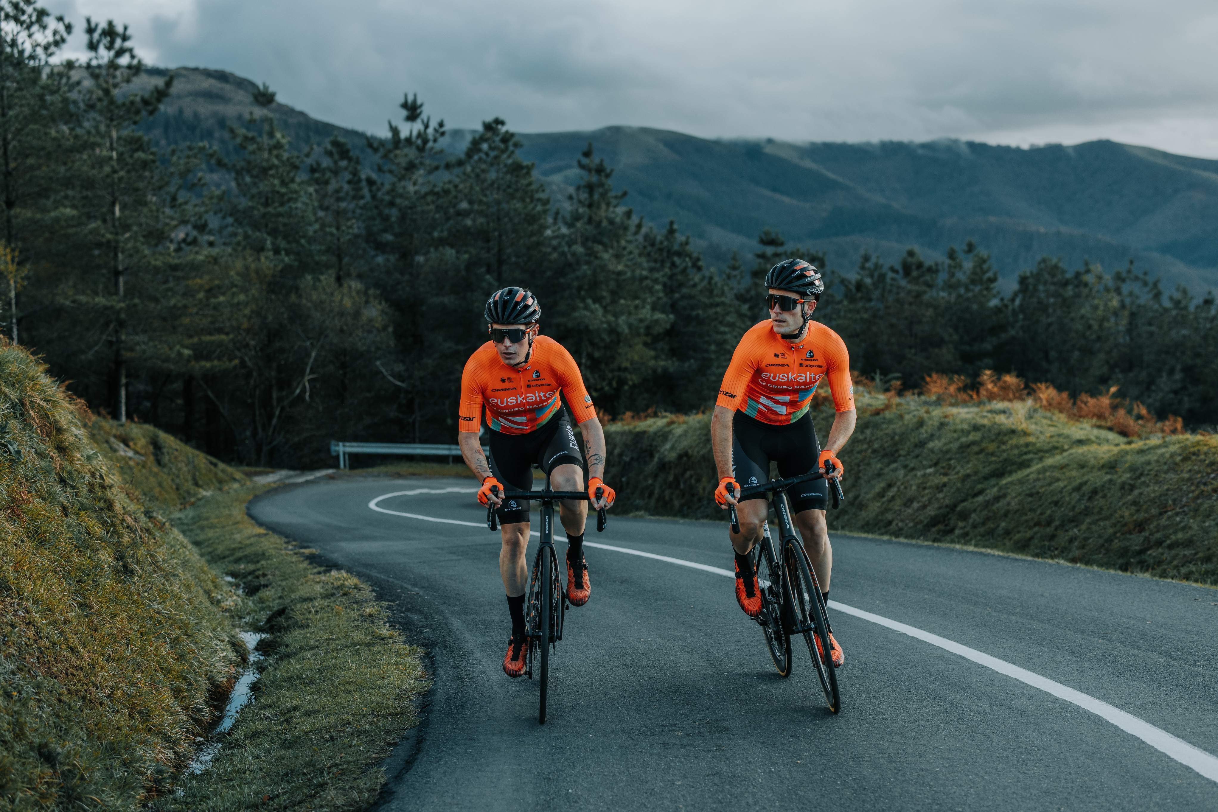 Euskaltel Euskadi 2022 Etxeondo 21 frente