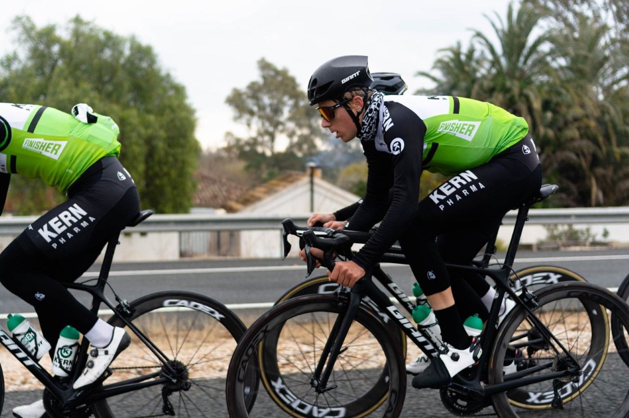 Entrevistamos a Jaime Castrillo, corredor oscense del Equipo Kern Pharma