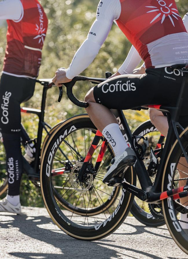 Bicicletas con ruedines - Cofidis Likes Ciclismo