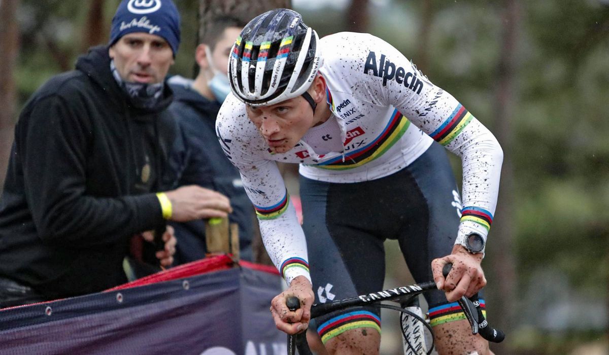 Van der Poel se somete a una operación menor en una rodilla