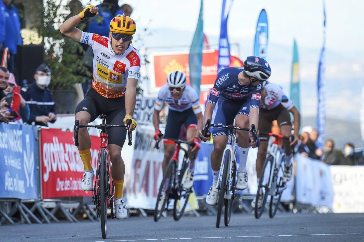 Tobias Johannessen se impuso en el repecho final a Jay Vine