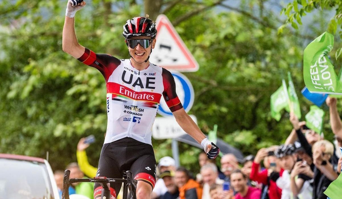 Tadej Pogacar celebrando una victoria en el pasado Tour de Eslovenia