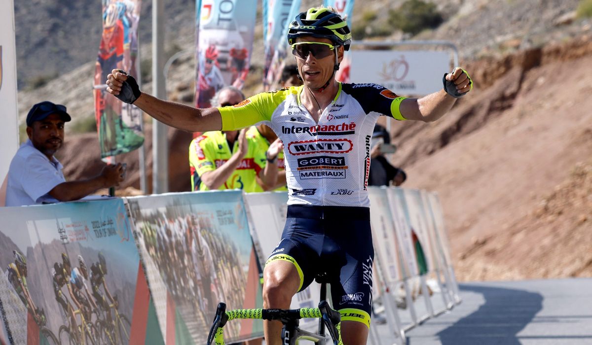 Jan Hirt conquista Green Mountain y se hace con el liderato del Tour de Omán