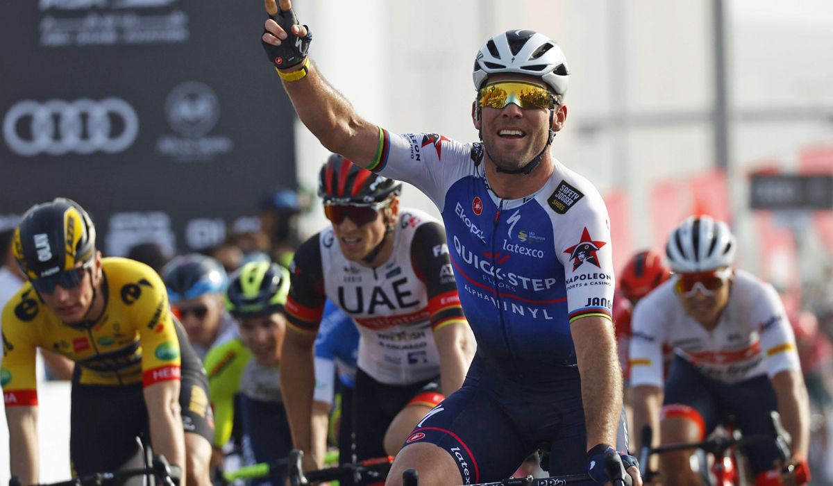 Mark Cavendish se impone al sprint en la 2ª etapa del UAE Tour