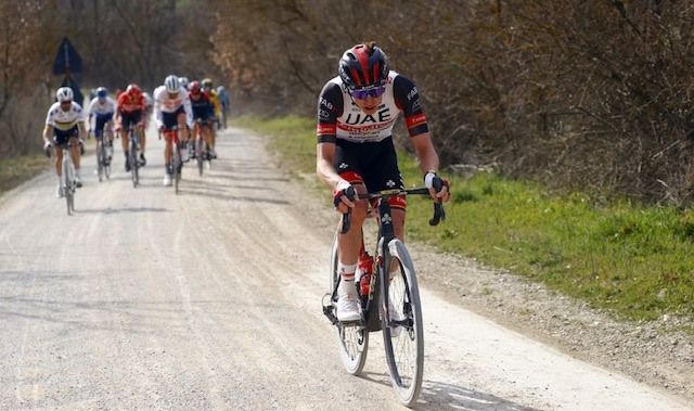 El ataque 'mortal' de Pogacar en la Strade Bianche