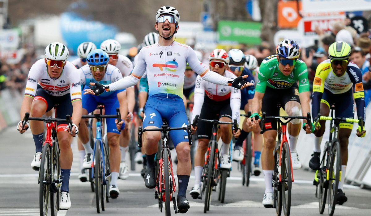 Burgaudeau sorprende a los velocistas y gana en Aubagne, con el pelotón pisándole los talones