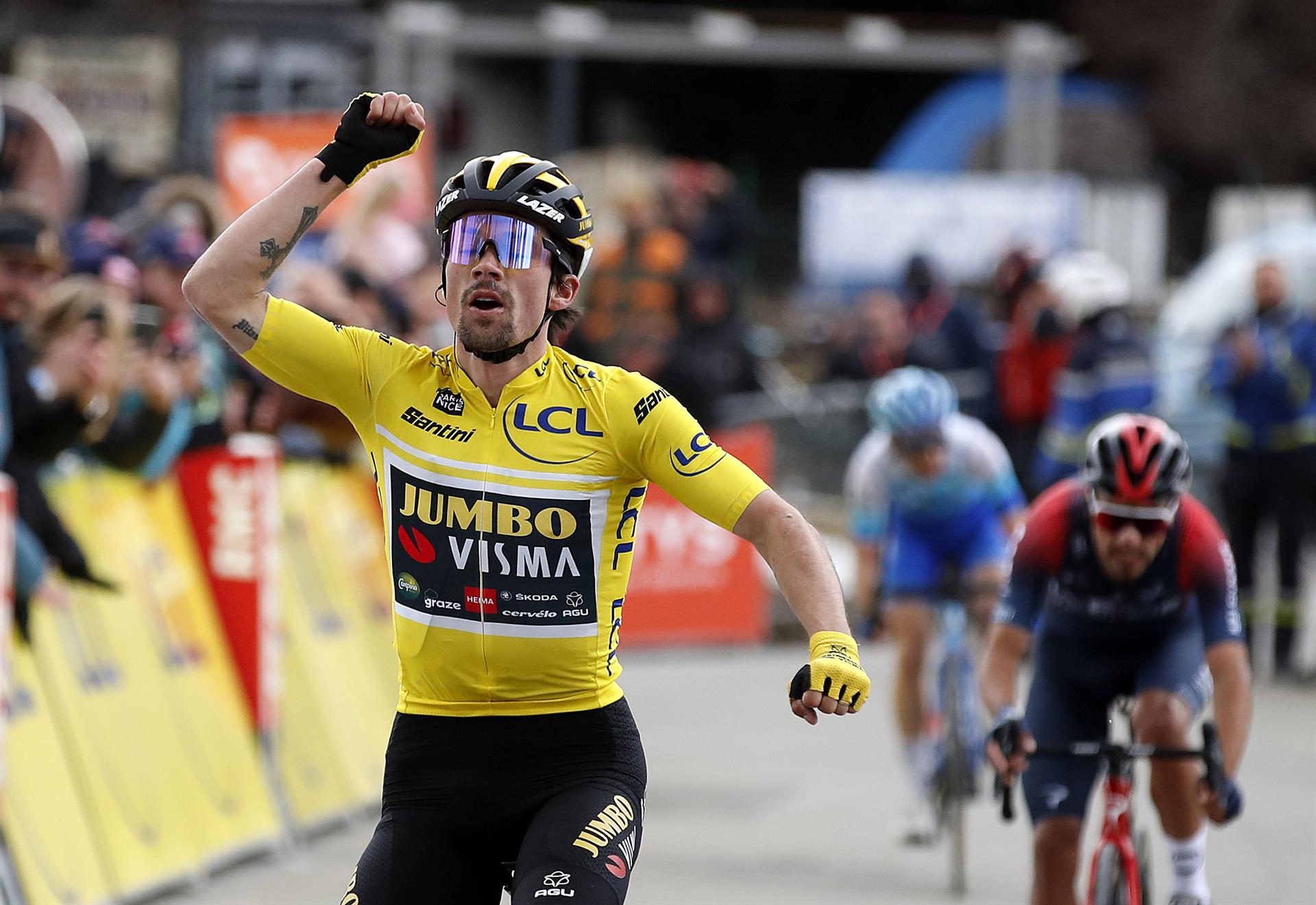 Aunque Simon Yates atacó varias veces subiendo el Turini, nada pudo hacer ante la respuesta de Roglic.