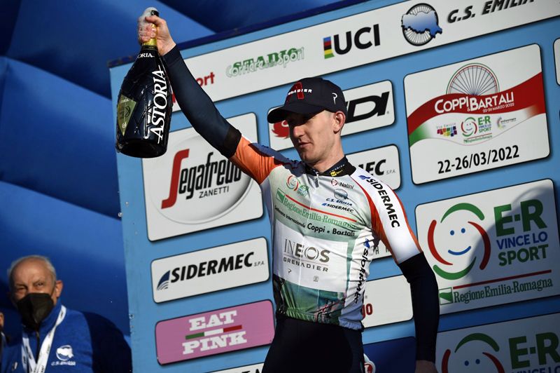 Eddie Dunbar, nuevo líder