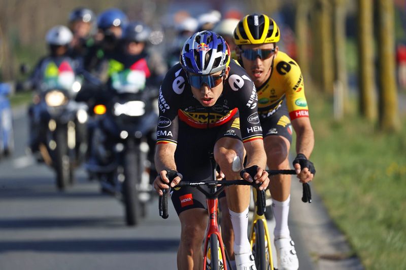 Exhibición de Van Aert y Laporte Exhibición de Van Aert y Laporte