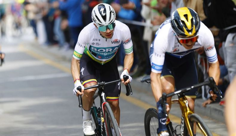 Higuita secó los ataques de Richard Carapaz y certifica su triunfo en al Volta a Catalunya Higuita secó los ataques de Richard Carapaz y certifica su triunfo en al Volta a Catalunya