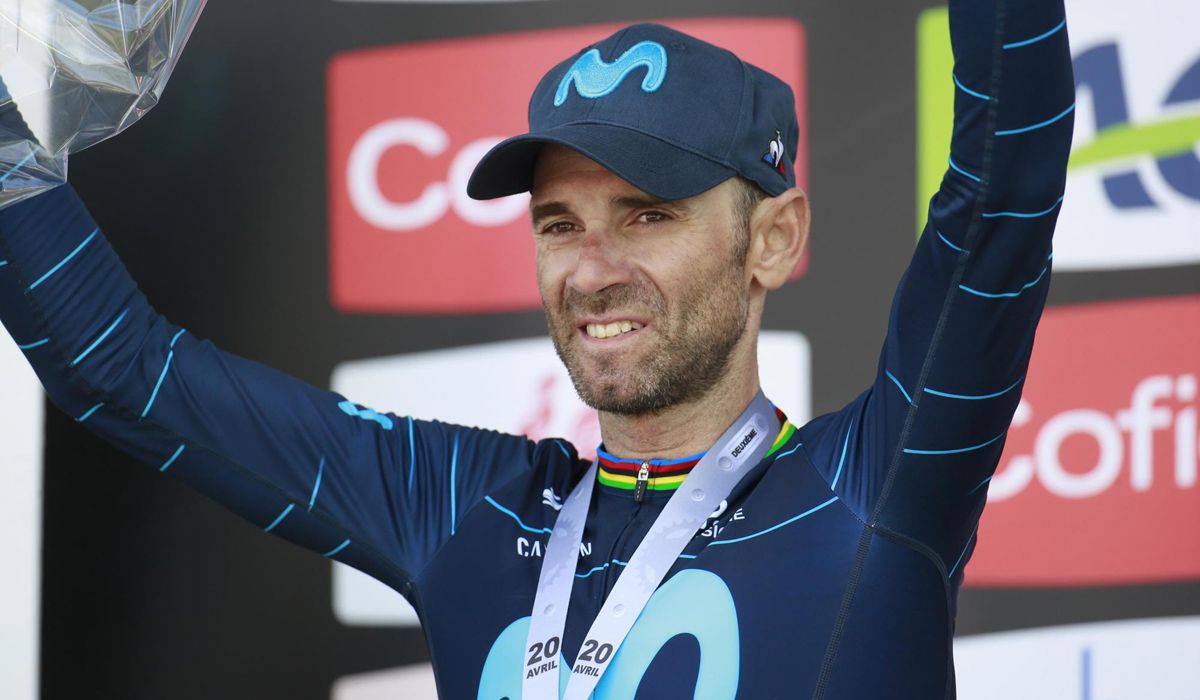 Alejandro Valverde, el pasado miércoles, en el podio de la Flecha Valona. Sprint Cycling Agency