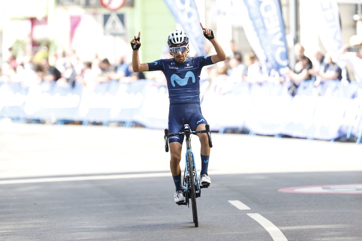 Iván Ramiro Sosa suma su primera victoria con el Movistar en la segunda etapa de la Vuelta a Asturias