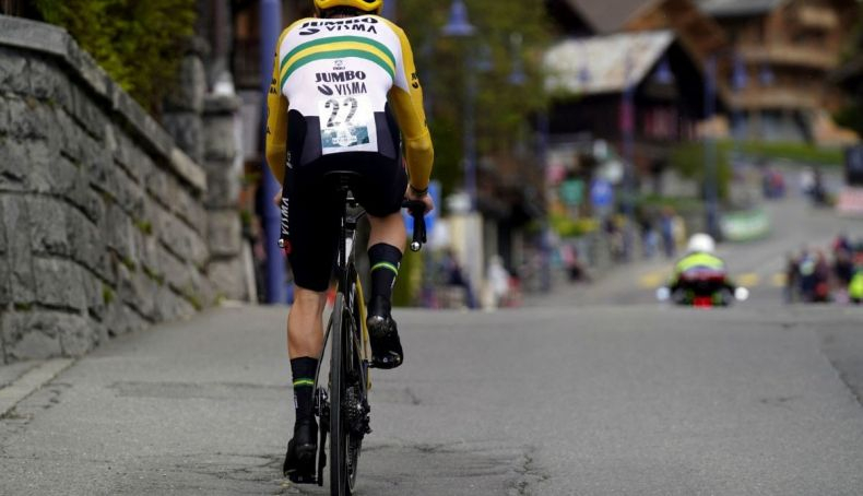 Rohan Dennis se dejó 2 min y 12 s respecto a Vlasov en la cronoescalada final del Tour de Romandia 