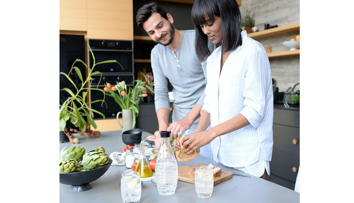Como hacer agua con gas en casa con SodaStream Como hacer agua con gas en casa con SodaStream