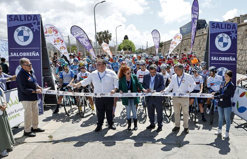 Salobreña daba la salida a la 1ª edición de la Vuelta a Andalucía femenina