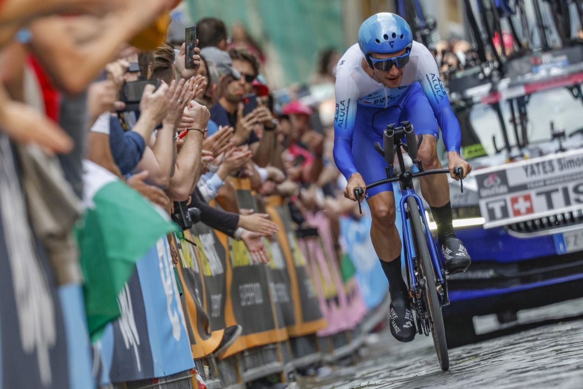 Simon Yates obtuvo su segunda victoria en una contrarreloj en toda su carrera.