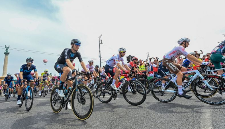 Tras las primeras tres jornadas en Hungría, el Giro viajará a Sicilia para la cuarta etapa Tras las primeras tres jornadas en Hungría, el Giro viajará a Sicilia para la cuarta etapa