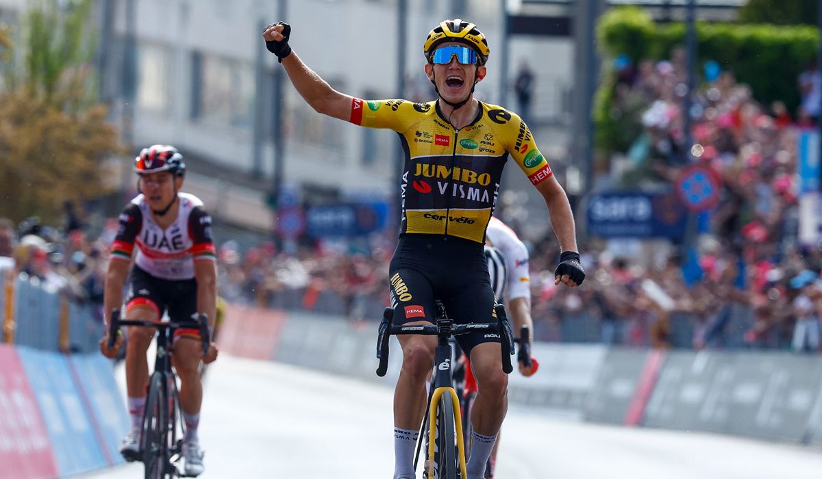 Koen Bowman remata en Potenza una fuga de nivel. Foto: Roberto Bettini (Sprint Cycling Agency)