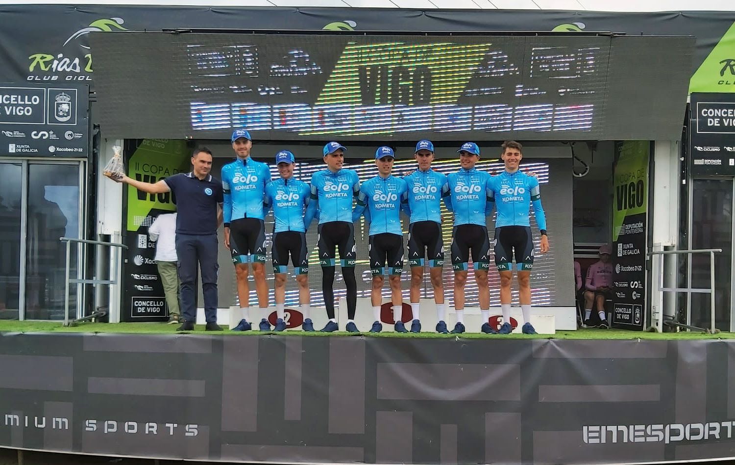 Ciclistas de la Fundación Contador que participaron en la prueba.