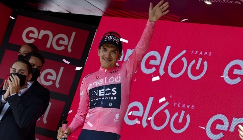Richard Carapaz con la maglia rosa de nuevo líder del Giro de Italia. Richard Carapaz con la maglia rosa de nuevo líder del Giro de Italia.