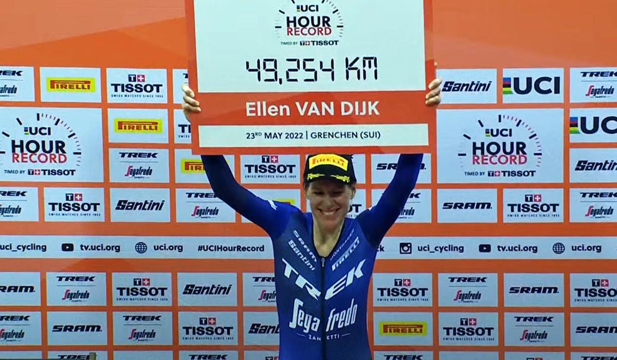 Ellen Van Dijk bate el récord de la hora femenino