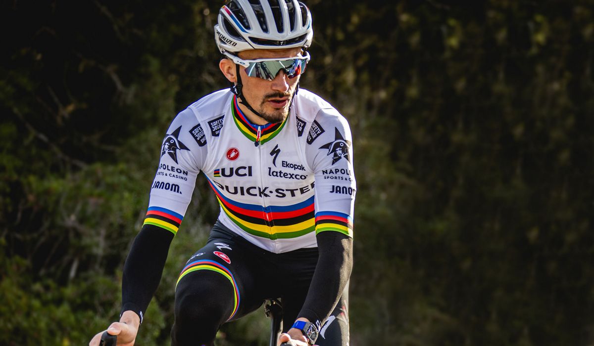 Alaphilippe vuelve a entrenar sobre la bicicleta y no descarta llegar al Tour