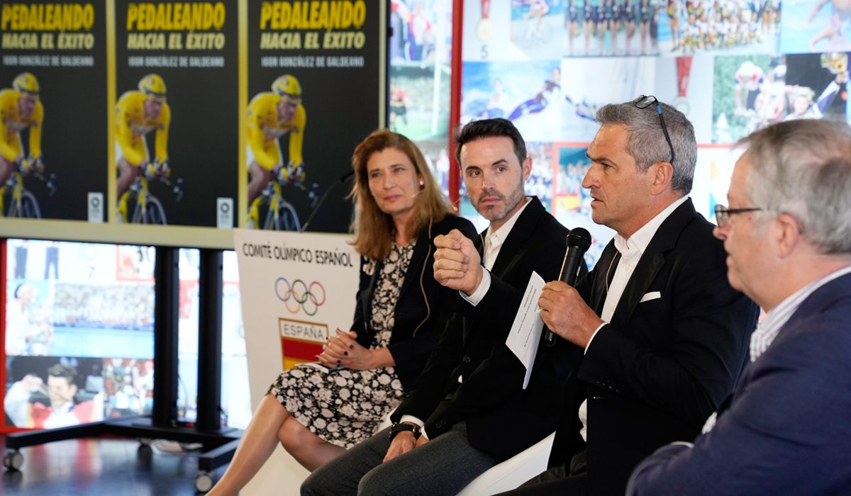 Igor González de Galdeano presenta su libro Pedaleando hacia el éxito
