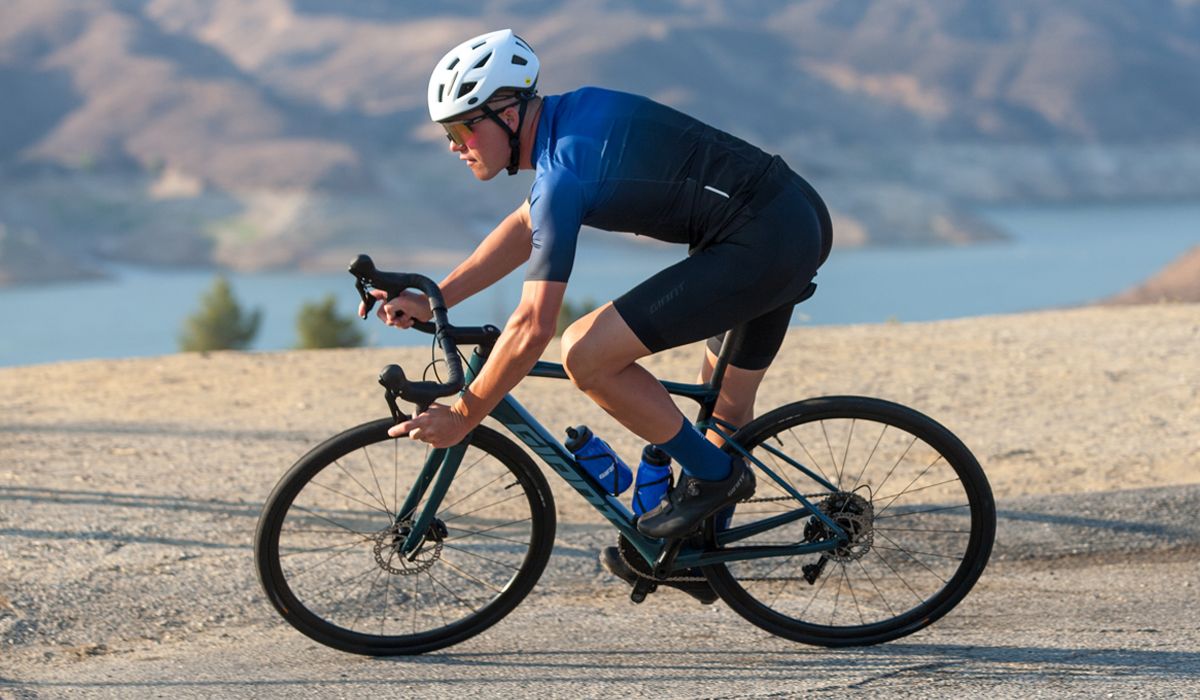 Giant presenta su nuevo casco de carretera Relay, con protección MIPS integrada