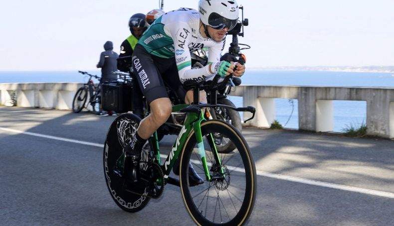 Es el primer año de Mikel Nieve en el Caja Rural Seguros RGA.