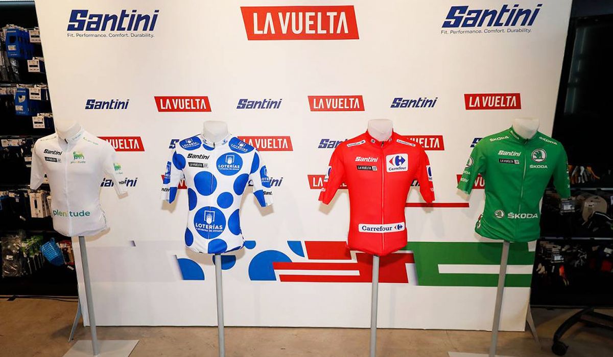 Santini y Unipublic presentan los maillots de líder de La Vuelta 2022