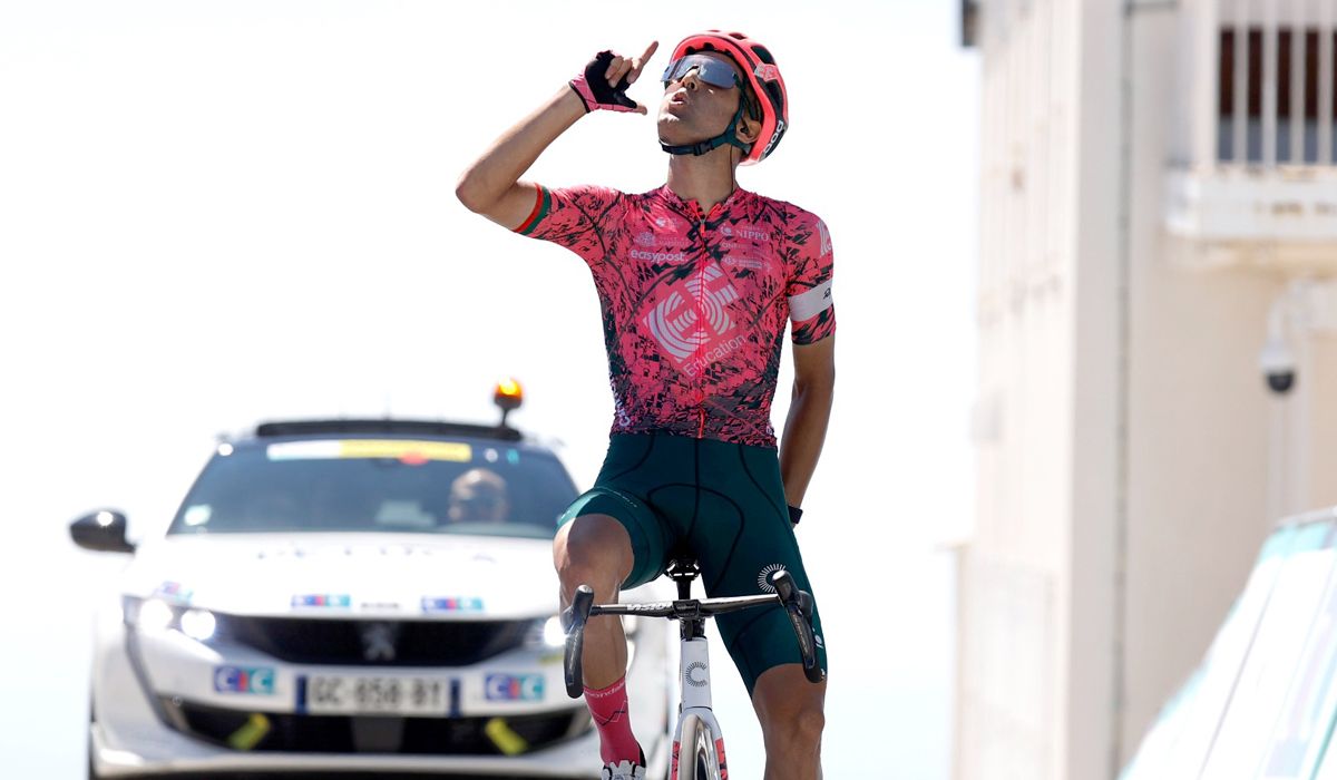 Rubén Guerreiro se exhibe en el Mont Ventoux. Foto Luis Angel Gomez (Sprint Cycling Agency)