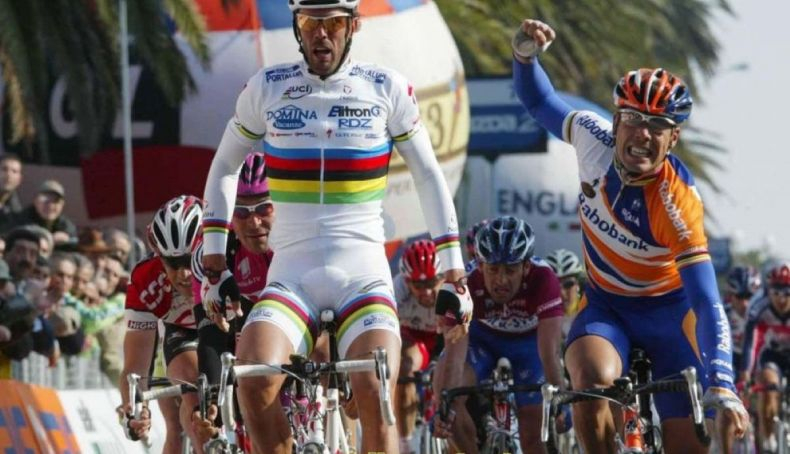 Cipollini con el maillot de campeón del mundo. Cipollini con el maillot de campeón del mundo.