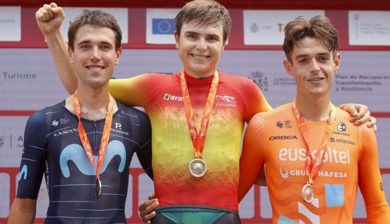 Podio de la CRI en categoría masculina con Lazkano, García Pierna y Azparren. Podio de la CRI en categoría masculina con Lazkano, García Pierna y Azparren.