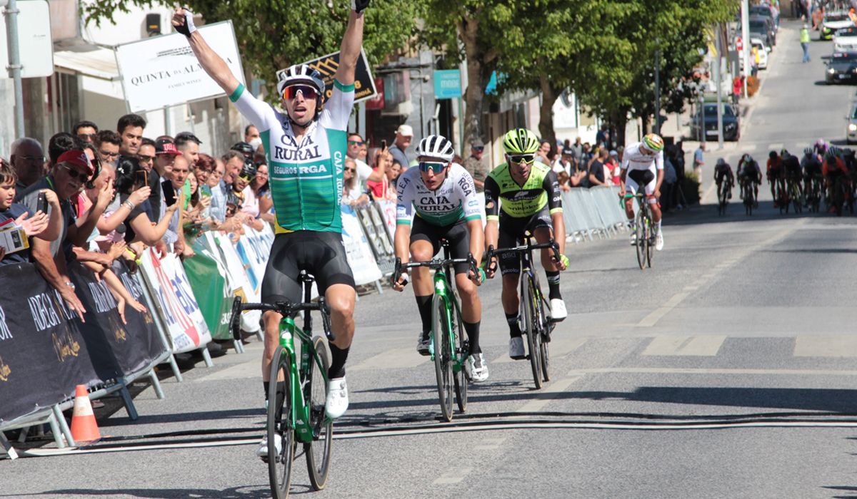 Jonathan Lastra encabeza el doblete del Caja Rural en el G.P. Torres Vedras Jonathan Lastra encabeza el doblete del Caja Rural en el G.P. Torres Vedras