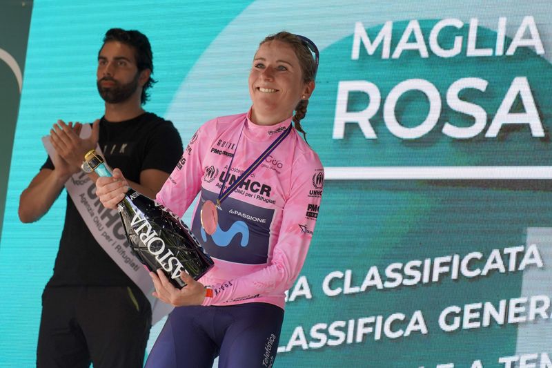 Van Vleuten ya luce de rosa en el Giro Donne Van Vleuten ya luce de rosa en el Giro Donne