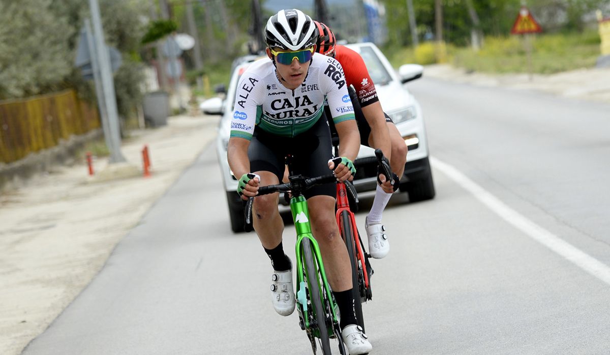 Josu Etxeberria, en fuga en una etapa del Tour de Grecia 2022. Foto Sprint Cycling Agency