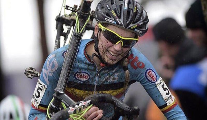 Van den Driessche sancionada con seis años por dopaje tecnológico