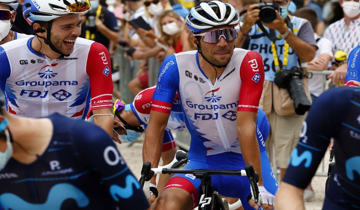 Thibaut Pinot antes del pistoletazo de salida de la 8ª etapa del Tour.