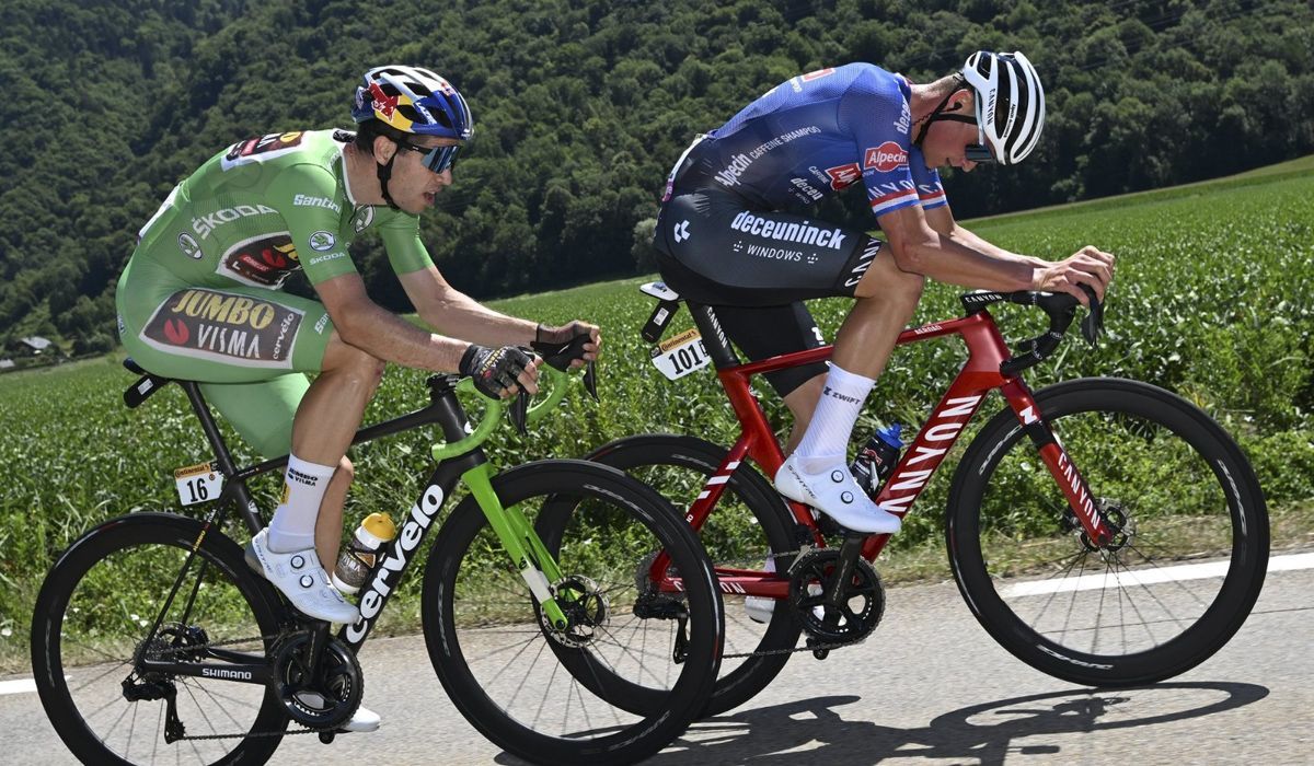 Van der Poel y Van Aert durante este Tour de Francia.