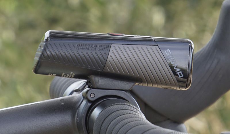 Luz delantera Sigma Buster 800 3