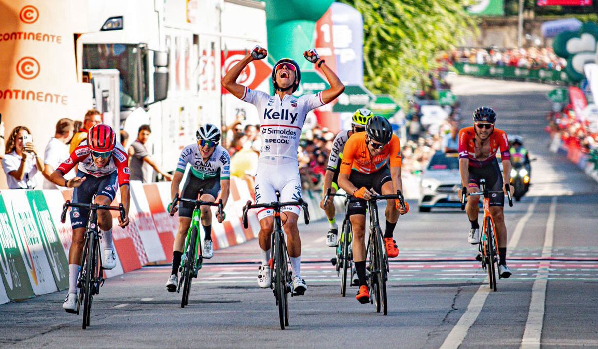 Luís Gomes remata la fuga en la Volta a Portugal con Txomin Juaristi tercero