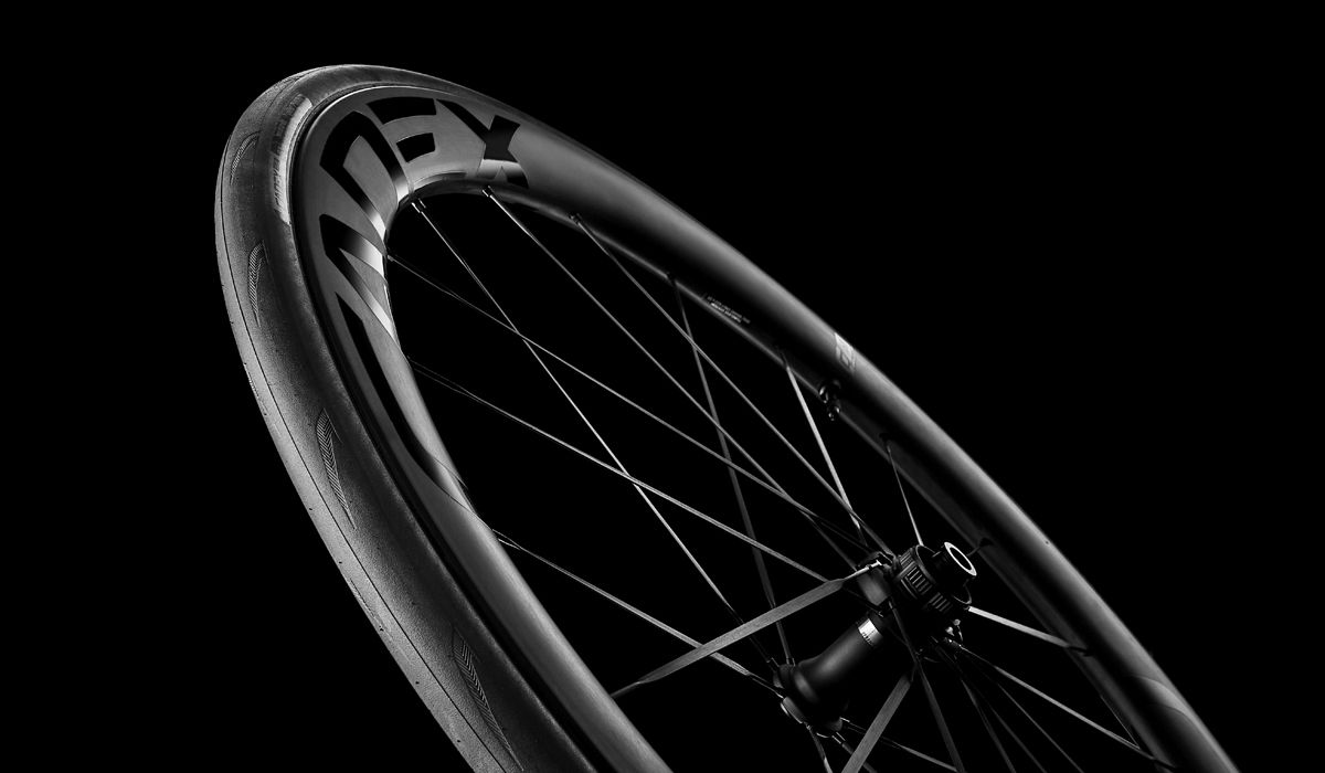 CADEX lanza las nuevas ruedas 50 Ultra Disc y el neumático Aero Tubeless