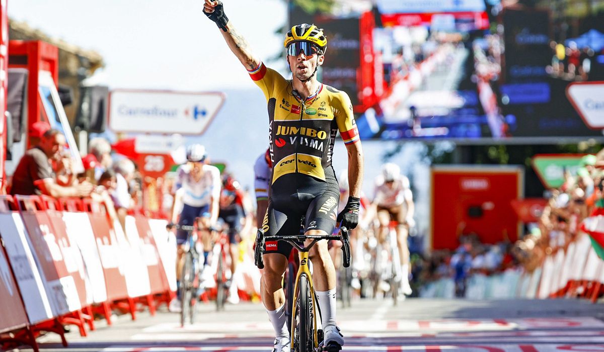 Roglic impone su autoridad en el explosivo final de Laguardia y ya lidera La Vuelta. Foto Luis Ángel Gómez   Sprint Cycling Agency. jpg