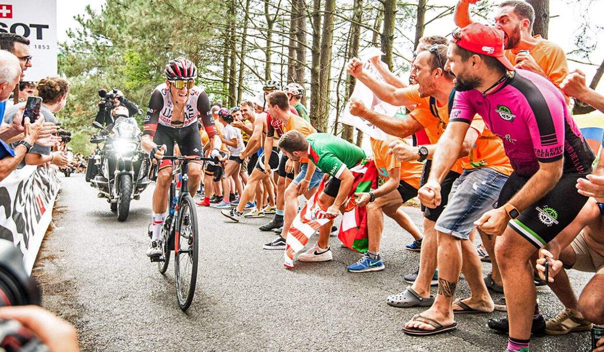 El director del Tour se lleva una buena impresión de la afición vasca