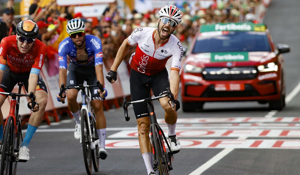 Jesús Herrada gana en Cistierna y prolonga la racha del ciclismo español. Foto Luis Ángel Gómez (Sprint Cycling Agency)