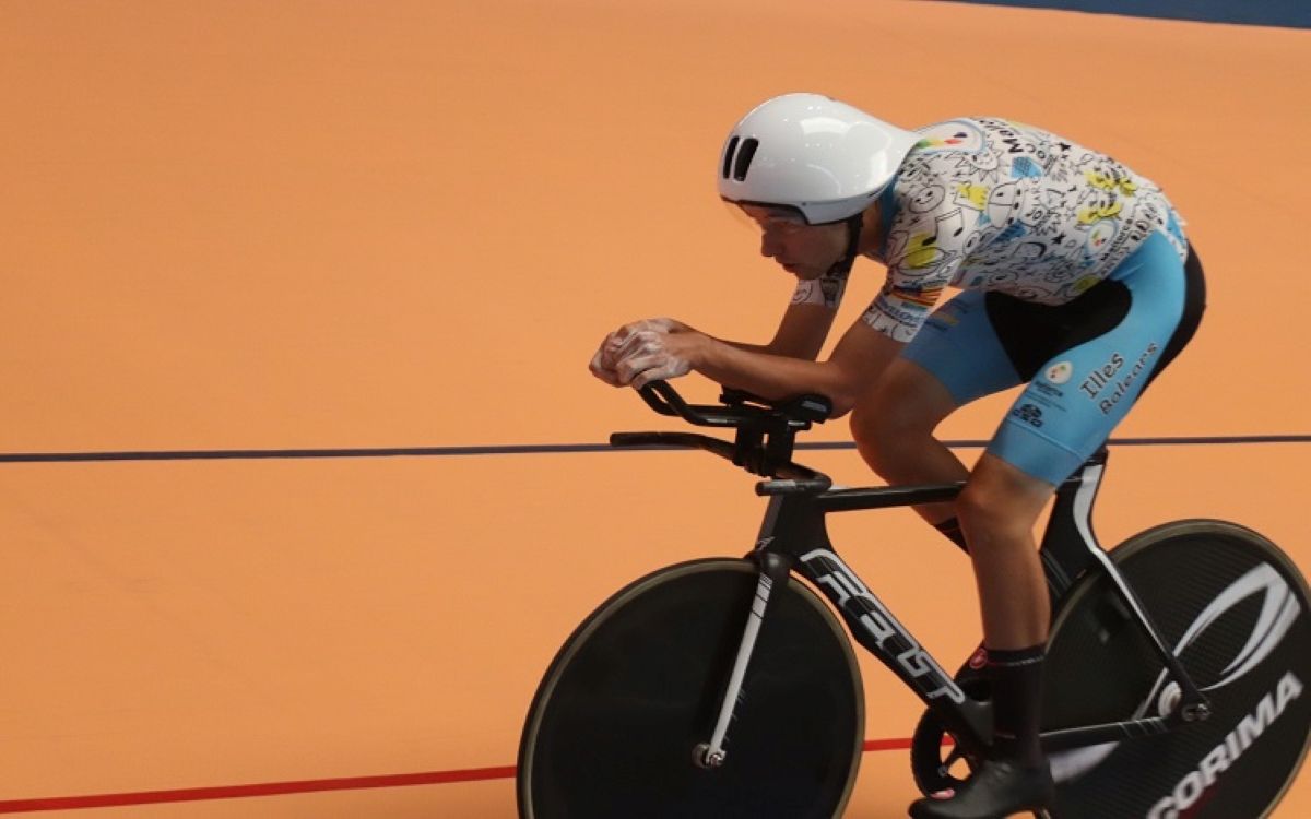 Participante de los Campeonatos Nacionales de Pista durante una prueba. 